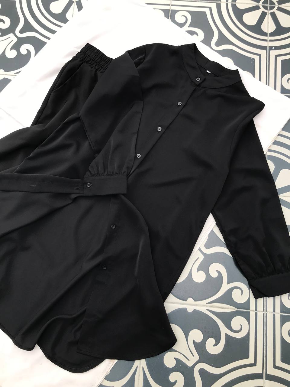 Blouse Labuh Muslimah Laila Long Tops In Black - Image 3