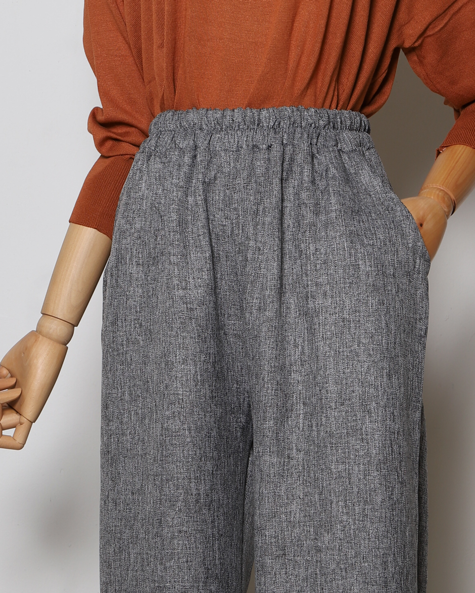 Tenang Pants in Dark Grey - Image 2