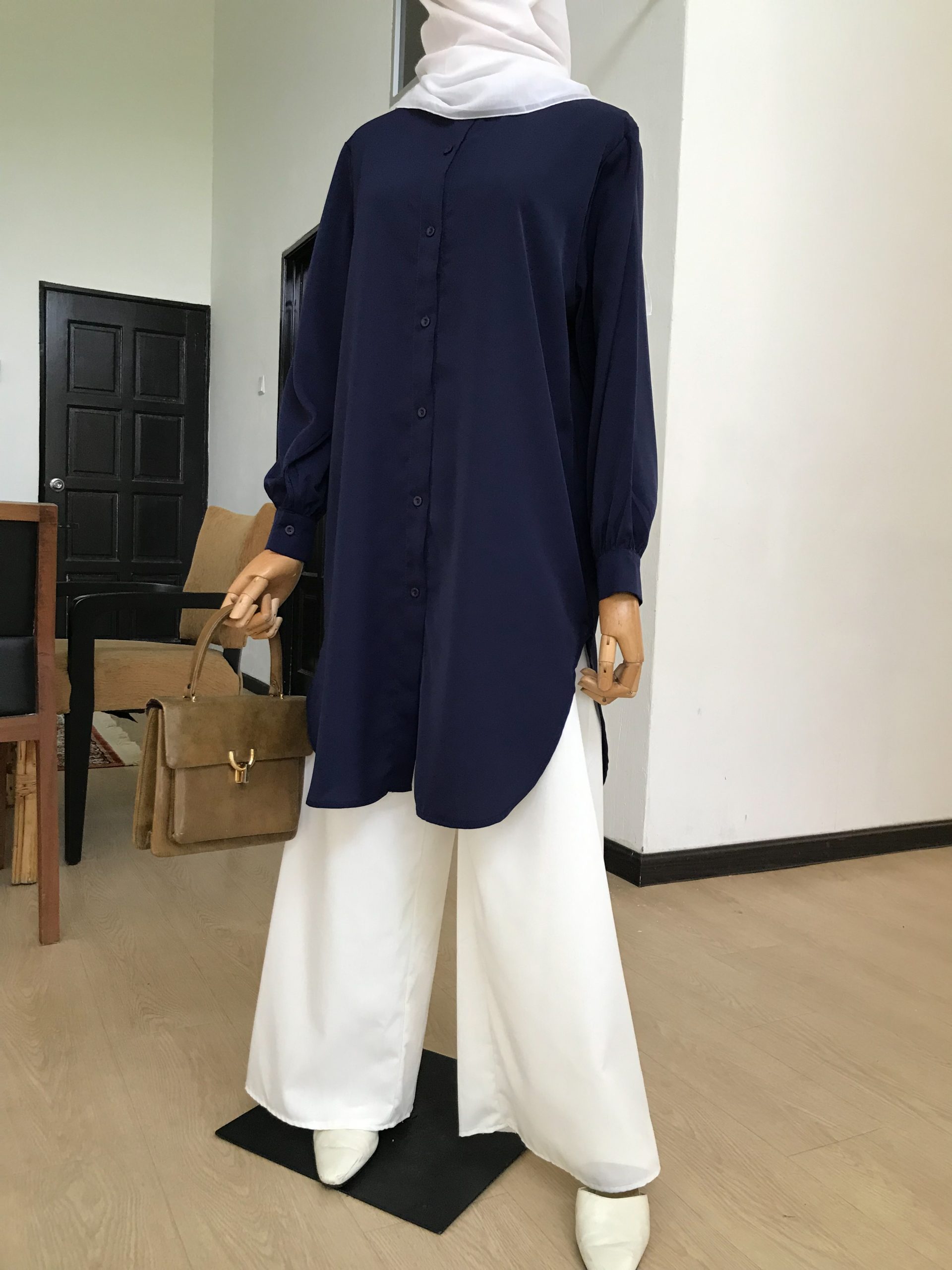 Blouse Labuh Muslimah Laila Long Tops In Navy Blue - Image 3