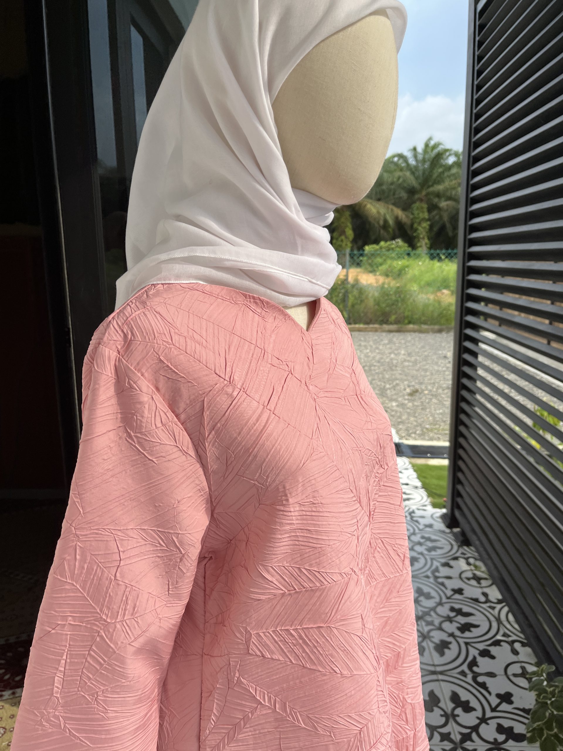 Tiara Ironless Tops in Rose - Image 3