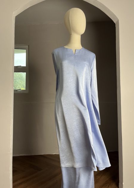 Crushed Mulberry Silk Klasik Kurung in Morning Glory
