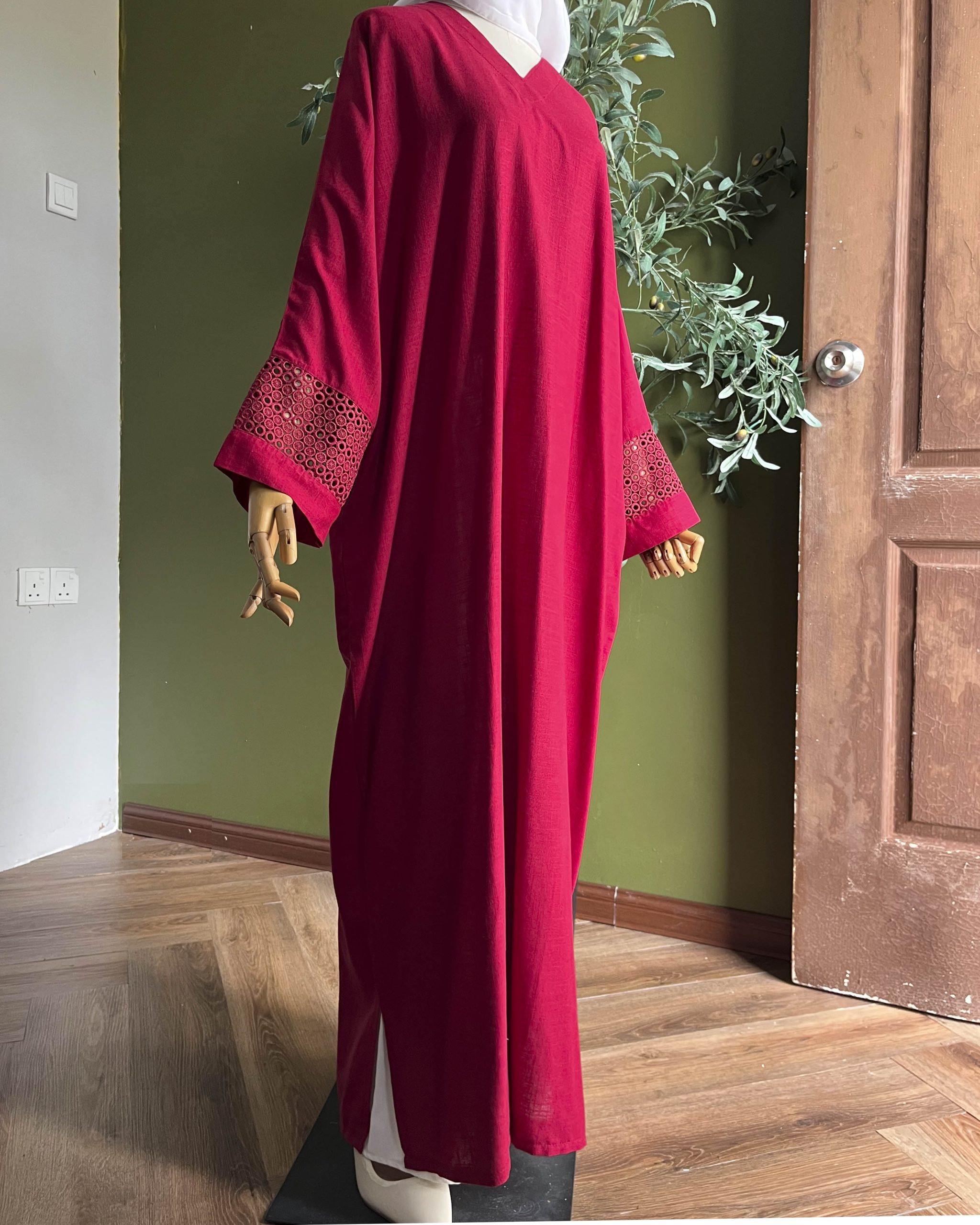 Ameera Exclusive Kaftan Luxe in Maroon - Image 2