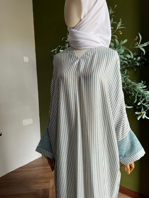 Serene Luxed Kaftan Lace in Dusty mint - Image 2