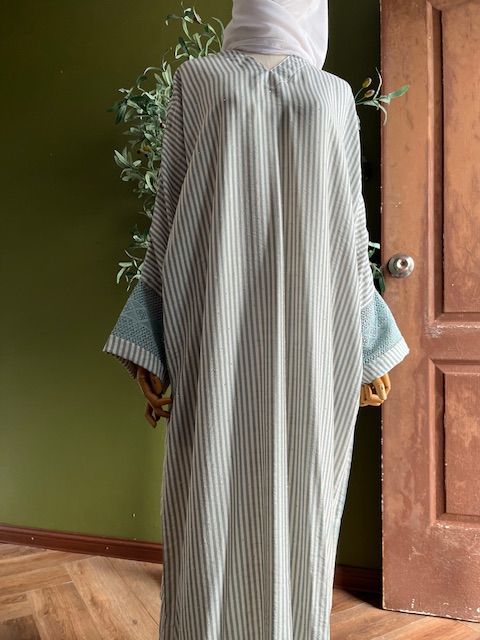 Serene Luxed Kaftan Lace in Dusty mint - Image 5