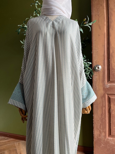 Serene Luxed Kaftan Lace in Dusty mint - Image 9