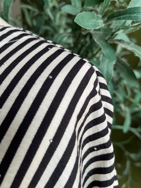 Serene Luxed Kaftan Lace in Black - Image 2